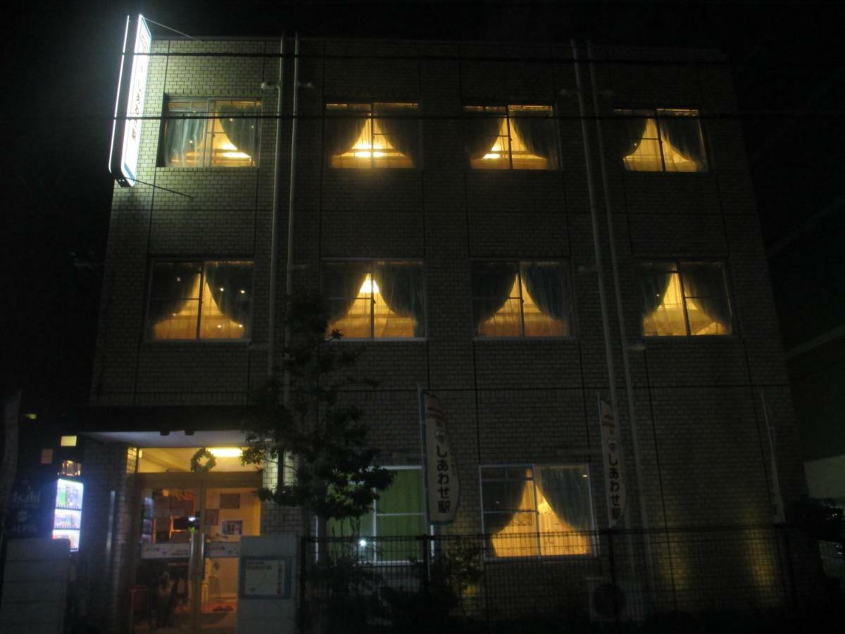 Guesthouse Shiawase Eki Fukuoka  Eksteriør bilde